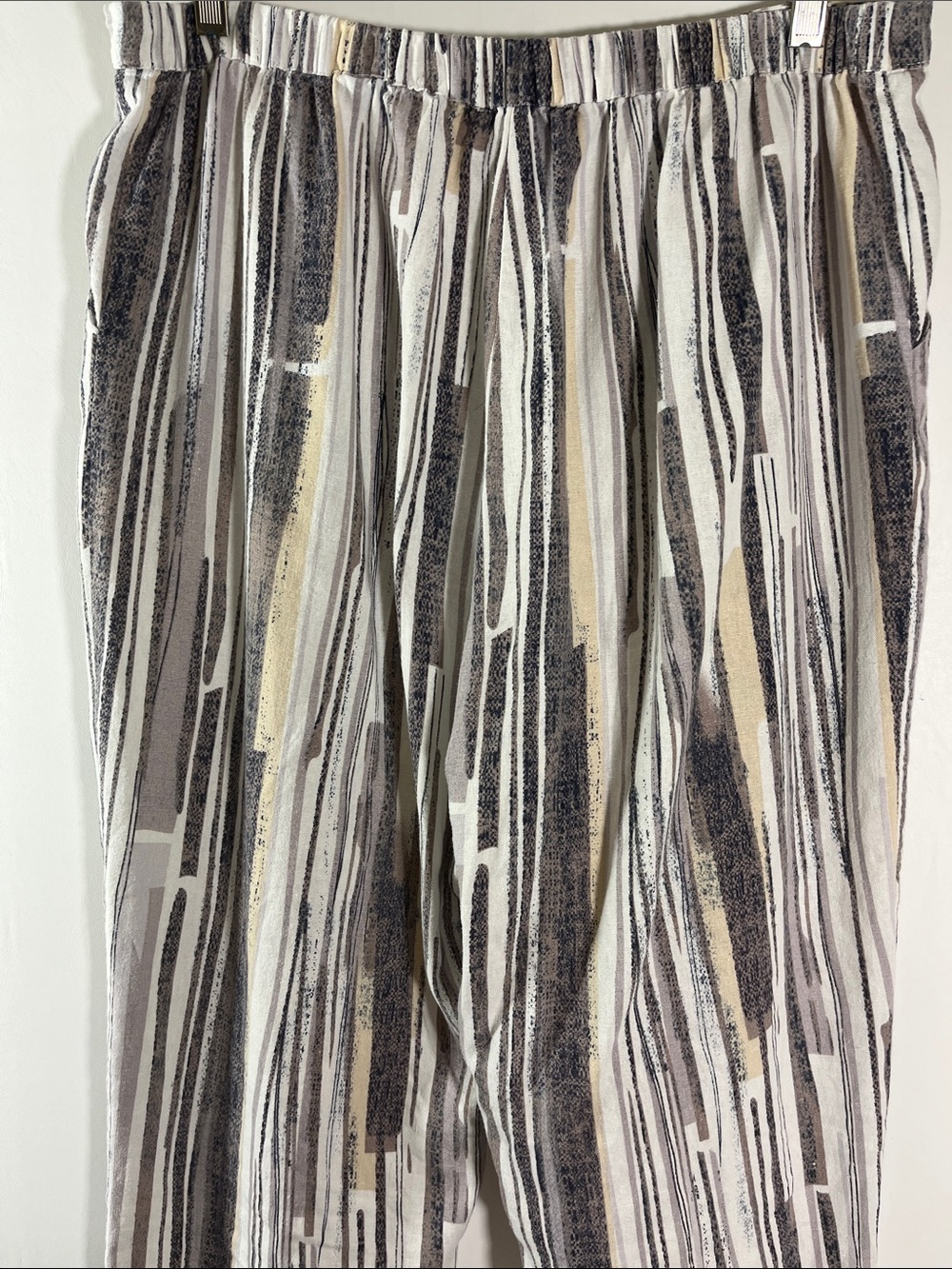 Peck & Peck Cream and Black Striped Loose Fit Pants Elastic Back Size Large